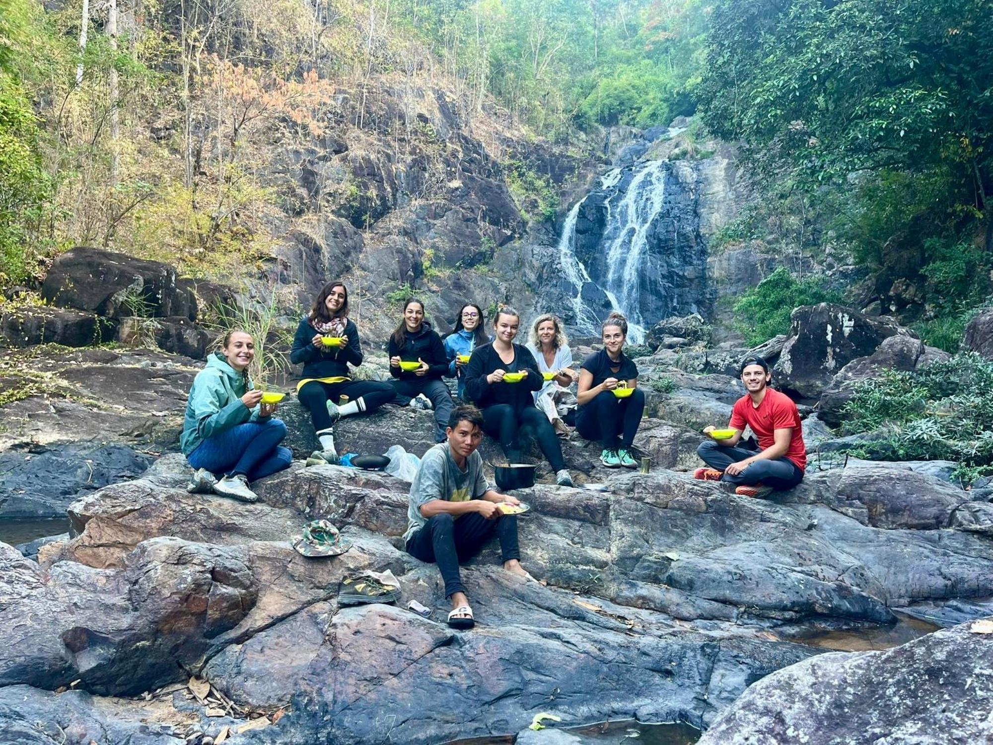 Ratanakiri Homestay & Jungle Trek Banlung Ngoại thất bức ảnh