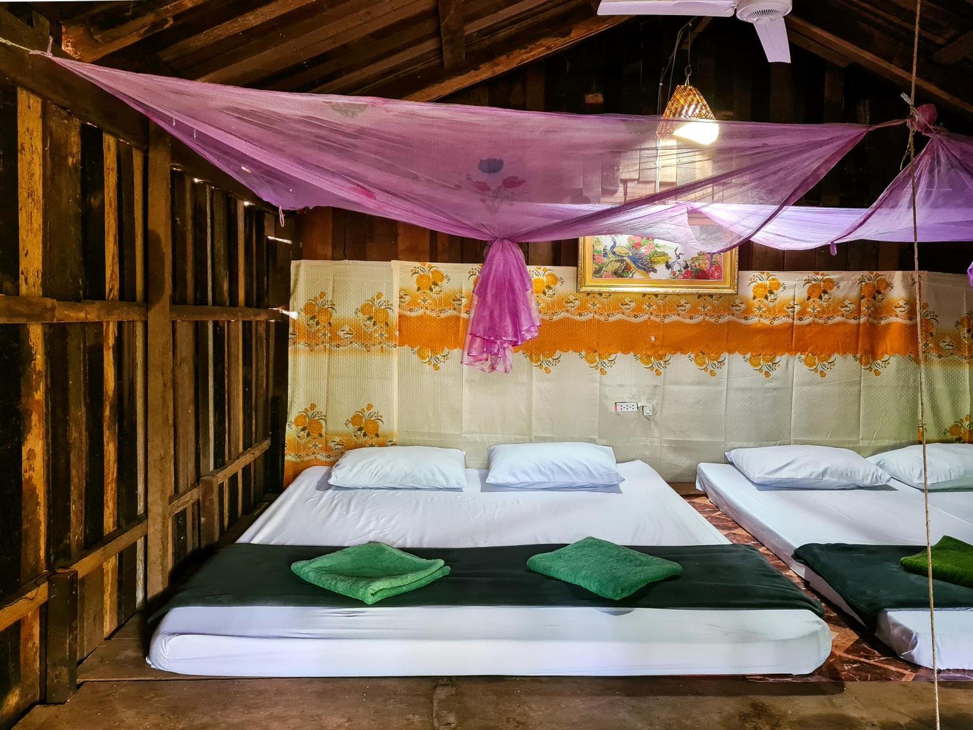 Ratanakiri Homestay & Jungle Trek Banlung Ngoại thất bức ảnh