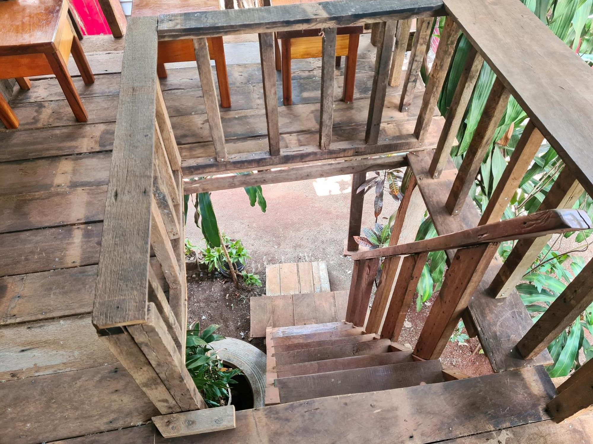 Ratanakiri Homestay & Jungle Trek Banlung Ngoại thất bức ảnh