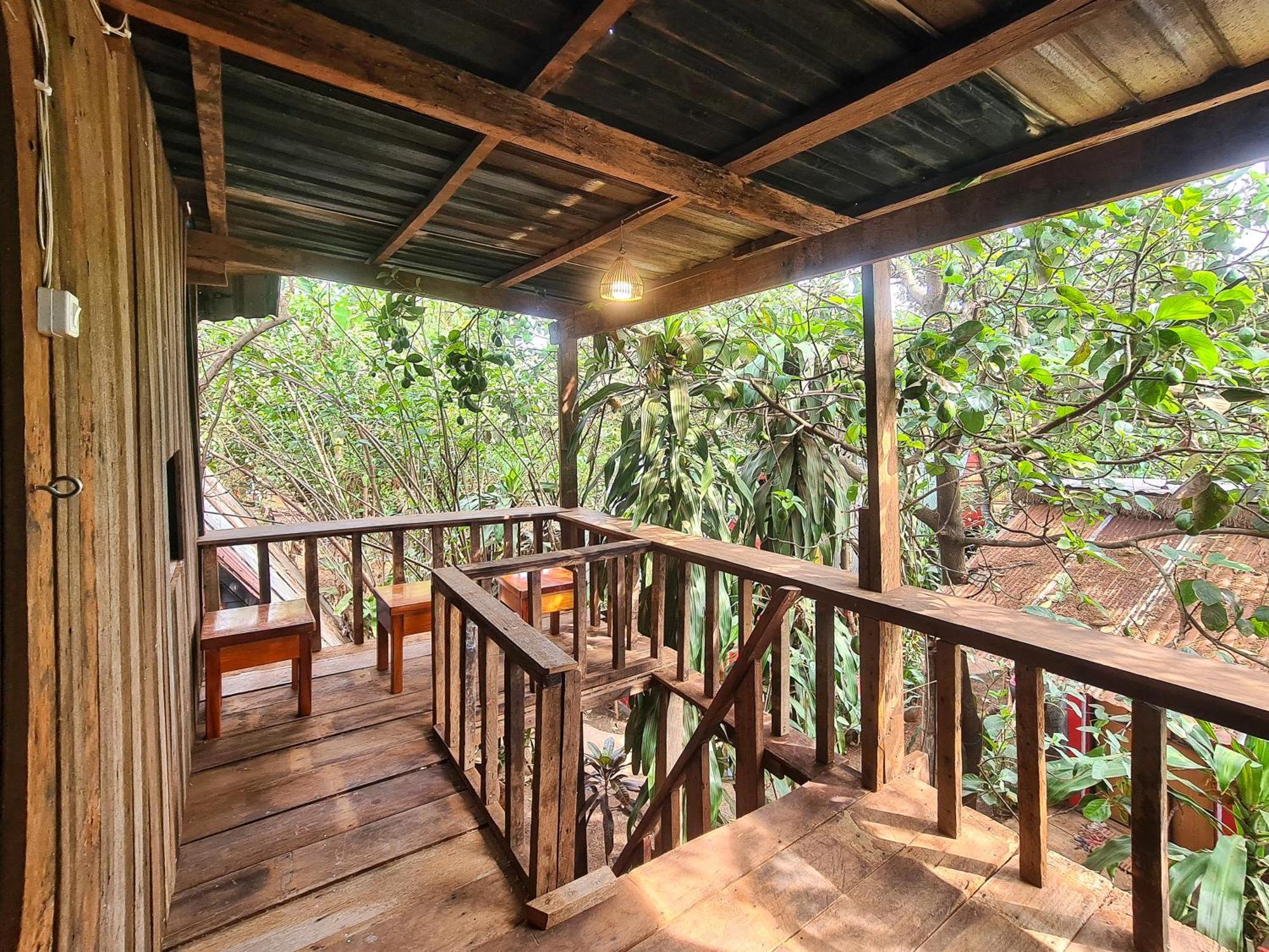 Ratanakiri Homestay & Jungle Trek Banlung Ngoại thất bức ảnh